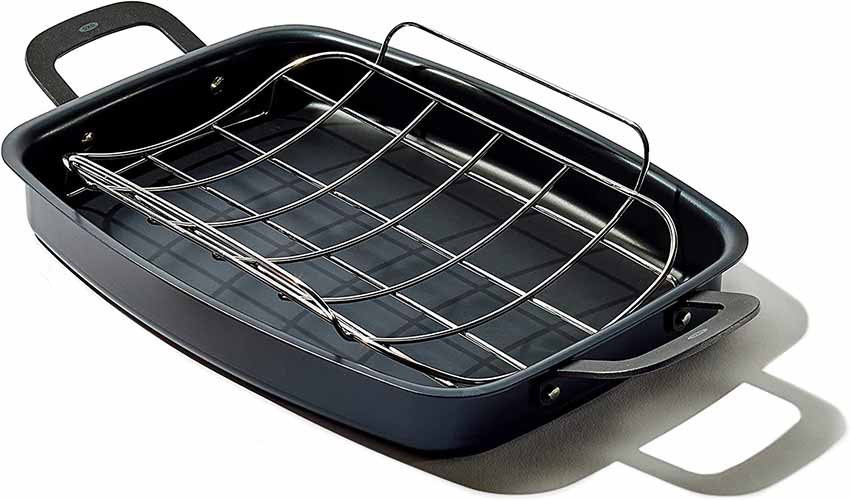 What is a roasting pan