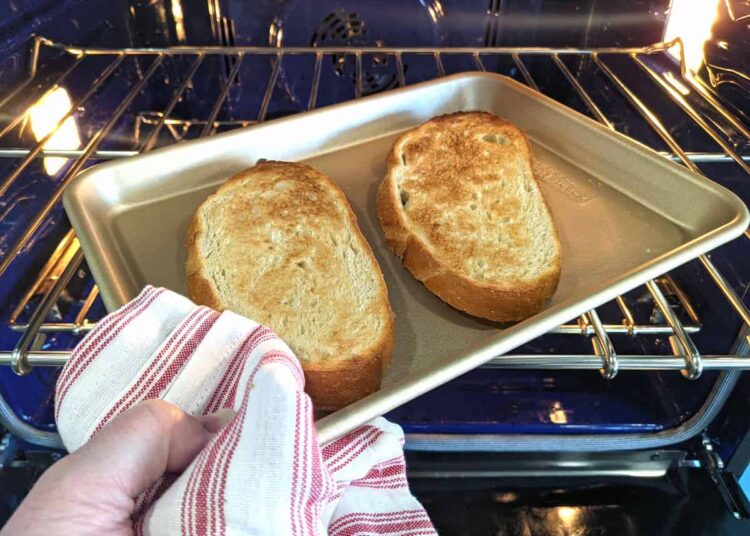 How To Make Toast In The Oven